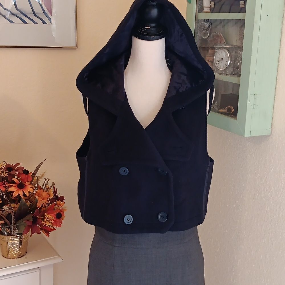 Maxazria Collection Cropped Hooded Vest
